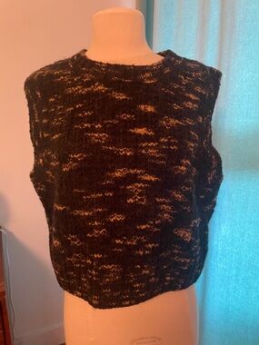 Black & Gold Speckled Knit Sleeveless Sweater Vest